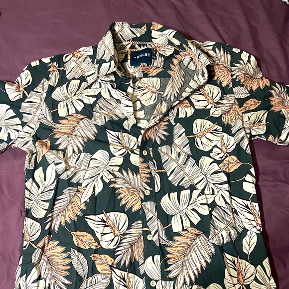 Hawaiian shirt - Picture 1 of 1